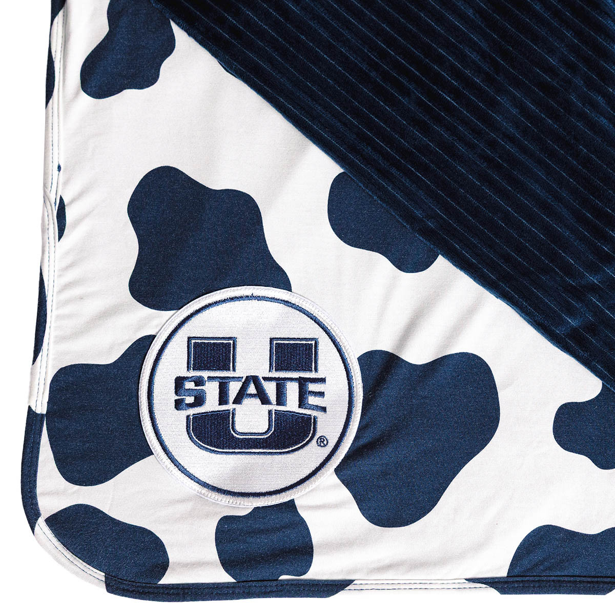 Beddy's on the go cow print blanket